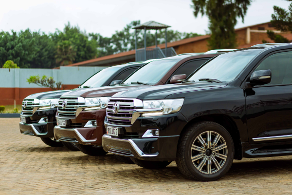 6 Seater Maxi Cab Exterior